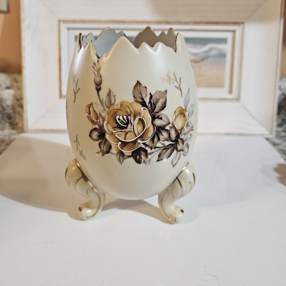 Inarco Eggshell Vase
